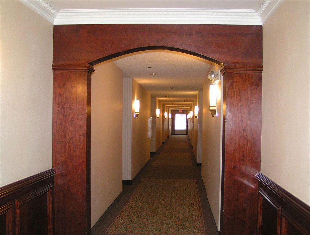 Holiday Inn Express Hotel & Suites Waterford By Ihg Interior photo