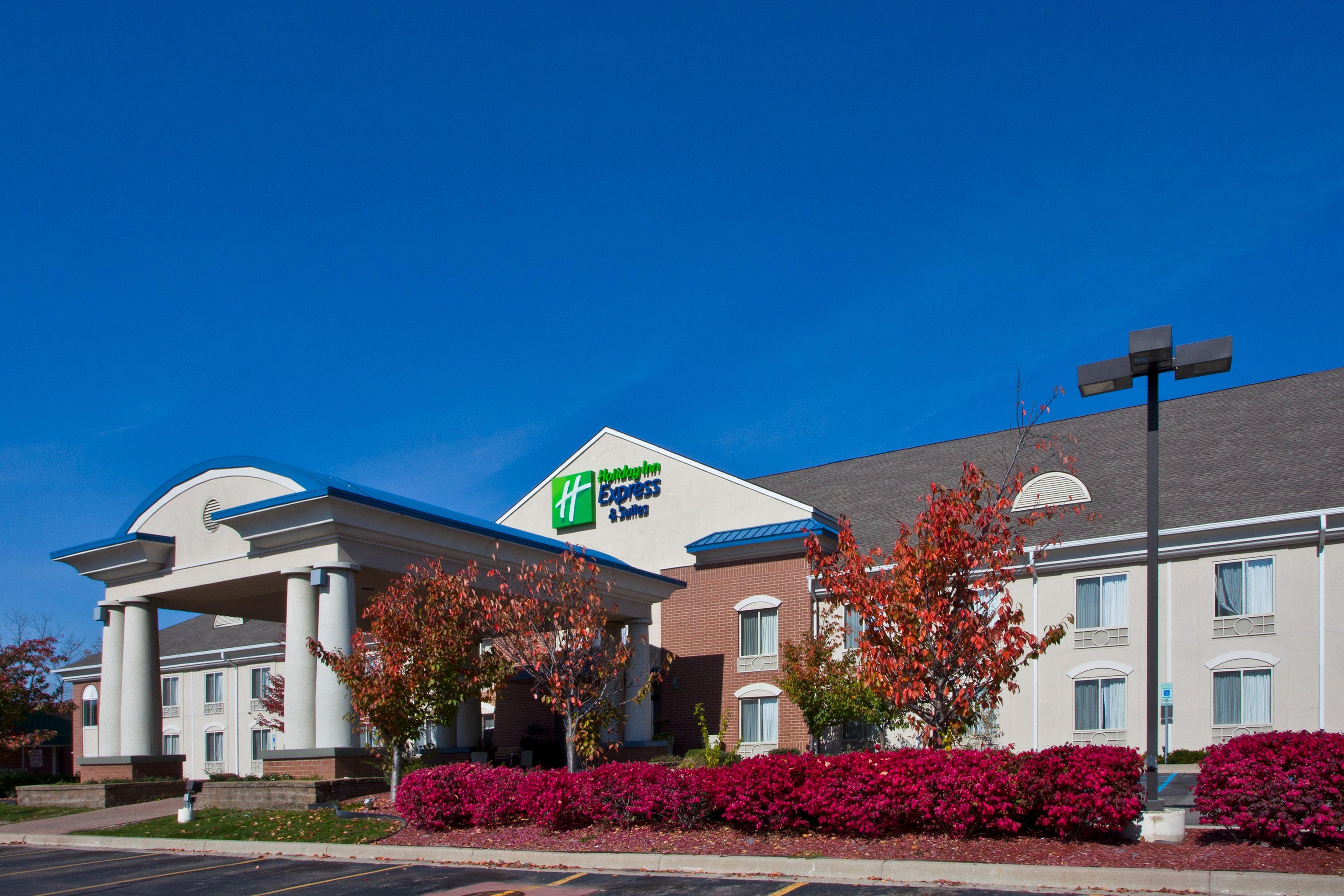 Holiday Inn Express Hotel & Suites Waterford By Ihg Exterior photo